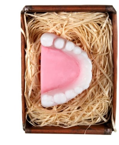 Lustapotheke® handgemachte Seife in Form eines Gebisses mit Geschenkverpackung