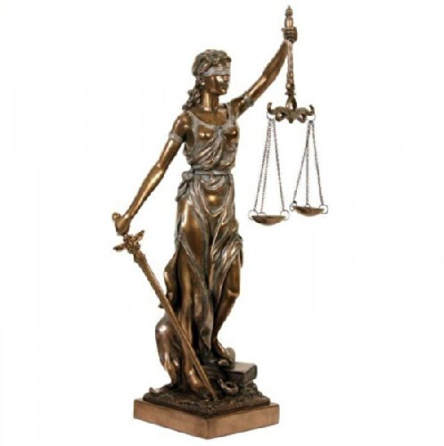 Römische Justitia mit Schwert und Gesetzbuch . Bronziert. 35 cm. F100
