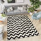 TAPISO Dream Teppich Wohnzimmer Modern Kurzflor Weiß Schwarz Geometrisch Zig Zag Streifen Gestreift Schlafzimmer ÖKOTEX 160 x 220 cm