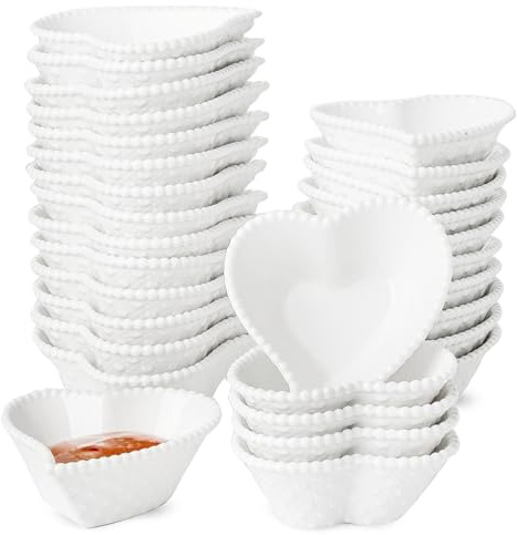 UIBFCWN Confezione da 30 ciotole in ceramica per salsa di soia, 7,6 cm, piccole ciotole in porcellana per salse, mini ciotole da portata a forma di cuore per ketchup, sushi, salumi e barbecue