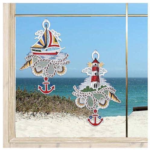 Fensterbilder Meeresbrise Vogtländische Spitze 2er Set Spitzenbilder maritim Segelboot und Leuchttum - Badezimmer-Deko als gestickte Anhänger mit Muscheln und Anker Höhe x Breite 19 x 12 cm je Motiv