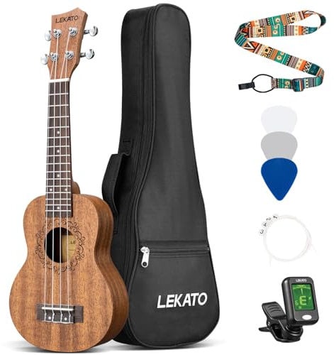 LEKATO Sopran Ukulele aus Sapeli 21 Zoll Ukulele Starter Set mit Gigbag Stimmgerät Gurt Picks/Saiten, Hawaii 4-saitiges Gitarre Ukulele-Set für Anfänger, Ecthes Holz Exquisite Schnitzerei