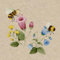 25 nachhaltige Servietten aus Recycling-Papier Blumen Bienen bestäuben Blumen als Tischdeko. Papierservietten mit Motiv. Ökologisch nachhaltige Deko aus recyceltem Papier. 33x33cm