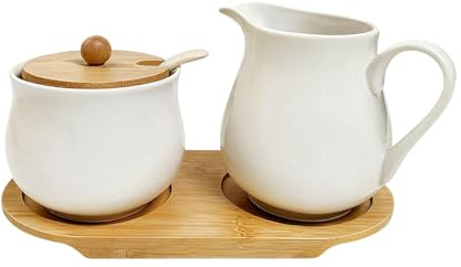 CAIEJSAEN Milch und Zucker Set mit Deckel und Löffel, Milchkännchen Porzellan und Zuckerdose mit Holz Tablett, Mikrowellen- und Spülmaschinenfest,Weiß