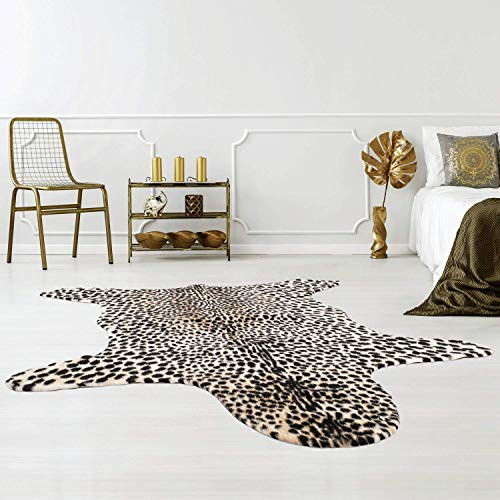 Qilim Kunstfell-Teppich tierfellförmig mit Tierfell-Optik in Gepard-Look, Flachflor aus Polyester mit Anti-Rutsch-Rückseite; Größe: 150x200 cm