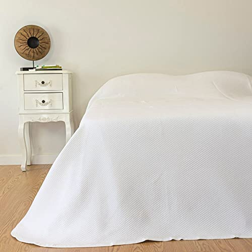 Casa da Laura - Weiße Tagesdecke 260 x 270 cm für 160 cm breites Bett - elegante Tagesdecke mit Rautenmuster aus 80% Baumwolle und 20% extra weichem Polyester
