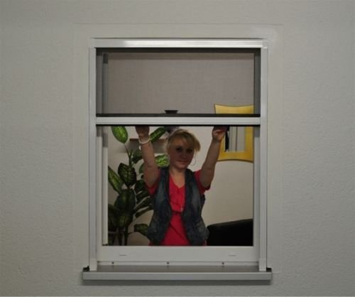 Insektenschutzrollo für Fenster bis max 130 x 160 cm in weiß