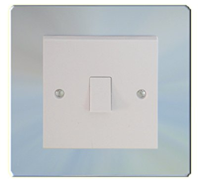 Focus Plastics SINGLE LIGHT SWITCH SOCKET MIRRORED CHROME EFFECT ACRYLIC SURROUND FINGER PLATE (Mirror)
