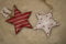 2 Metallsterne im Set, rot/weiß, Durchmesser 10 cm, Christbaumschmuck Sterne