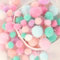 Barlone Pompons zum Basteln,260 Stück 1-3cm Bunt Mini Glitzer Pompons zum Basteln, Filzkugeln, Bommel zum Basteln für Lustige DIY Kreative Handwerk, Feine Haar-Accessoires, Partydekoration(4 Größen)
