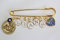 Baby Stecknadel mit Namen Anstecknadel Brosche personalisierte Baby Geschenk Mädchen Junge Glücksbringer Kinderwagen PIN (Allah Blaue Auge & Herz)