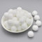 20mm ca. 50 Stück Bunte Mini Pompons zum Basteln filzkügelchen Bunt pom pom Bälle Kleine Bommeln Flauschigen Plüschbälle für Dekorieren Verzieren Nähen DIY Kreativen Handwerk,Weiß