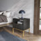 BETTSO - Nova S-54 - Nachttisch - Beistelltisch - Schubladenschrank - Nachtschrank - mit hohen Metallbeinen - Geriffelt - Schlafzimmer - Modern, Glamour - Schwarz - mit goldenen Griffen