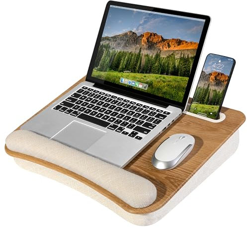 LAPGEAR Tragbarer Laptop-Schreibtisch mit Kissenkissen, Anti-Rutsch-Streifen, Tablet- oder Handy-Aufbewahrungsfach, Stift- und Bleistifttasche und Handgelenkauflage, Holzmaserung, passend für 39,6 cm