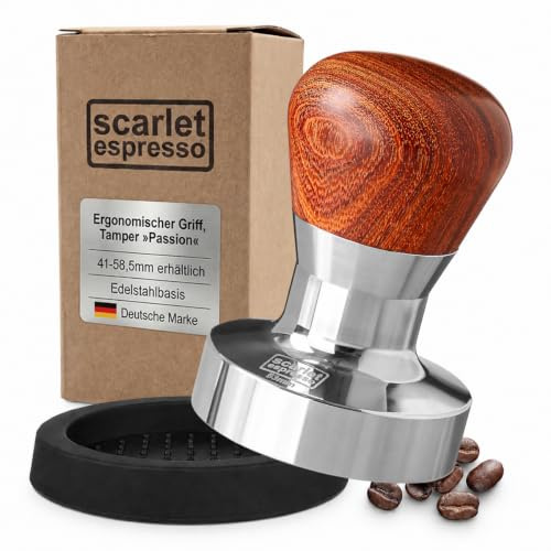 scarlet espresso | Tamper »Passion« für Barista; mit ergonomischem PVC- oder Edelholzgriff nach Wahl und Präzisions-Edelstahlbasis (Set 53 mm & Tamperablage)