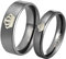Mabohity Herren-Ring Titan-Ring mit Krone Her King und His Queen Gravur Titanium 7mm Breit Ehering Verlobungsring Freundschaftsring Partnerring Paar Ring, Schwarz, Größe 62