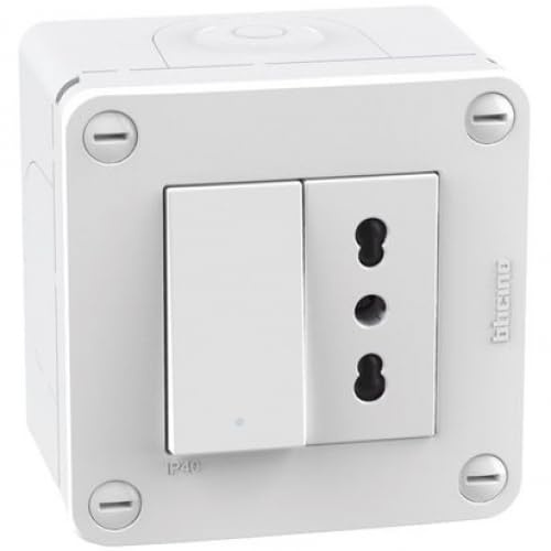 Bticino Scatola IP40 + Interruttore + P17/11 2M W MATIXGO 28402W2