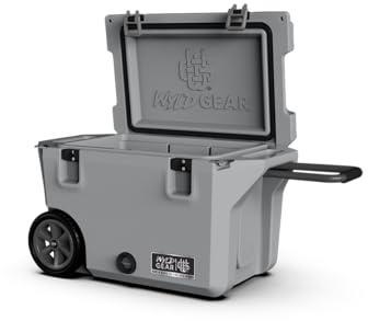 Wyld Gear 50qt Freedom Series Kühler mit Rollen - Langlebige, leistungsstarke Eisspeicherung, tragbar mit Abschleppgriff - ideal für Outdoor-Abenteuer, Heckklappe und Camping