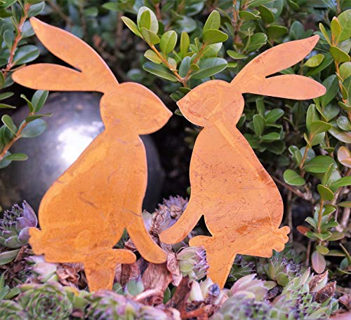 Rostalgie 2 Mini Hasen mit Dorn zum Stecken in Rostoptik Topfstecker Tierfigur Ostern Garten Deko