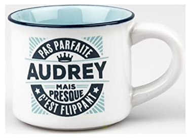 UDC Kontiki- Taza y taza de porcelana personalizada: «Audrey, no perfectamente, casi no perfecta»