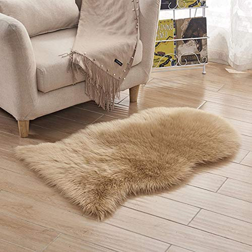 WIONE Faux Lammfell Schaffell Teppich, Kunstfell Dekofell Lammfellimitat Teppich Longhair Fell Nachahmung Wolle Bettvorleger Sofa Matte Khaki 60 * 110 cm