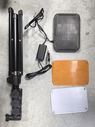 NEEWER BASICS Kit di Illuminazione a Pannello Luce Video LED, 2pz Luci da Studio Portatili Dimmerabili Bicolore con Stativi e Filtri, 3200K~5600K CRI95 750lux per Fotografia Video Streaming Live, BP66