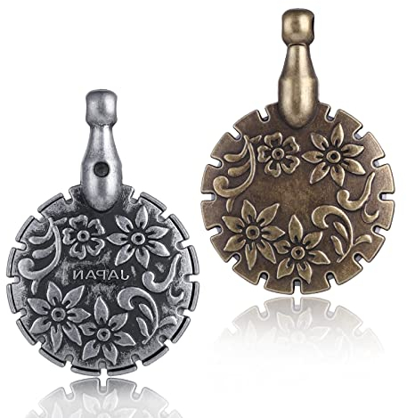Grevosea 2 Pairs Yarn Cutter Pendants Round Shape Thread Cutter Pendant Metal Yarn Cutter Pendant for DIY Sewing Tools, 2 Colors Antique Gold, Antique Silver