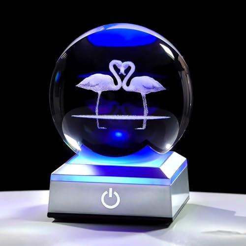 Movdyka Boule en cristal 3D de 8 cm gravée flamant rose avec base lumineuse LED - Cadeau pour femme, sphère décorative pour chambre souvenir pour couple, épouse pour la Saint-Valentin