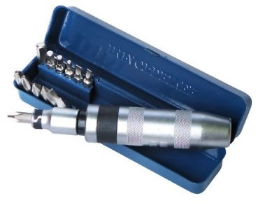 Giravite/Cacciavite a percussione/ad impatto con accessori set 13 pezzi