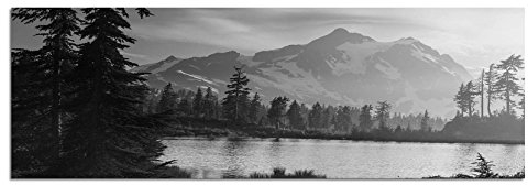 Leinwandfoto als Panorama SCHWARZ/WEISS 120x40cm Berge Schnee Waldsee Bäume Natur
