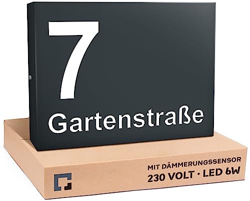 PRINTIMA Premium Gravur Personalisierter Hausnummer Anthrazit Beleuchtet Led Strom 230V, Hausnummernschild mit Dämmerungssensor |30x40cm, 6W/A++| Wasserdicht, Funktion trifft auf Qualität und Stil
