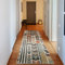 ABAKUHAUS Böhmisch Dekorativer Teppich, Retro-abstrakt aus der Mitte des Jahrhunderts, Hochwertiger Flächenteppich für Schlafzimmer und Wohnzimmer, 76x229 cm, Dunkelorange Reseda