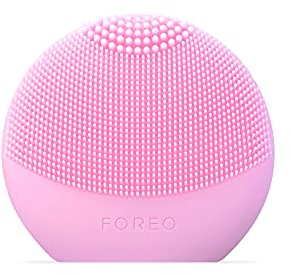 FOREO LUNA play smart 2-2-in-1 Hautanalyse & Reinigungsbürste - Reisezubehör - Silikon-Gesichtsmassagegerät - Travel-Essentials - App-verbunden - Tickle Me Pink
