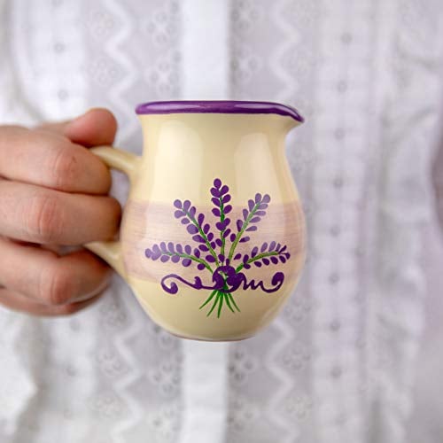 City to Cottage | Pot à lait Saucière | beige à motif lavande en céramique fait et peint à la main