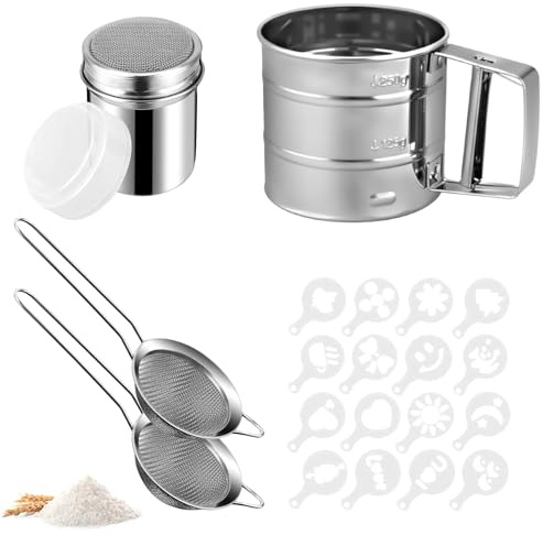 Gykutix Set di 5 Setaccio Farina in Acciaio Inox Spargi Zucchero a Velo a Una Mano Colino Cucina con Coperchio con 16 Coffee Stencils Setaccio per Farina per Cacao, Spezie, Zucchero, Cioccolato