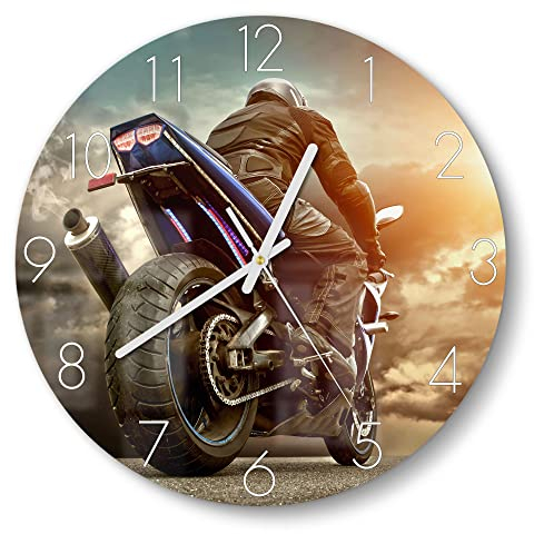 DEQORI Glasuhr | rund Ø 30 cm | Motiv Motorradfahrer vor Wolken | ausgefallene leise Design Uhr aus Glas | Wanduhr für Wohnzimmer & Küche | Moderne Hingucker Uhr für die Wand