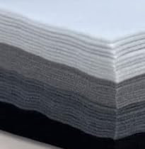 Deepton Bastelfilz 2mm, Filz zum Basteln, 20 x 30cm Filzstoff, 4 Farben Vliesstoff Stoff Filzplatten für DIY Handwerk Nähen Manual Decoration (Schwarz Weiß Serie)