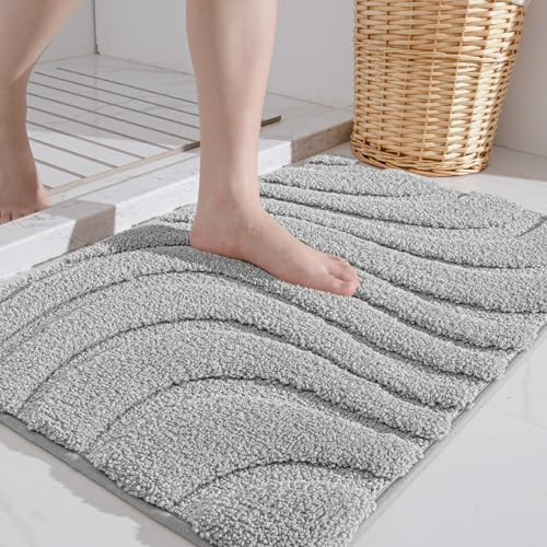 DEXI Tapis de Bain 60 x 110 cm, Microfibre Moelleux, Antidérapant et Absorbant, Lavable en Machine, pour Toilettes, Douche, Gris Clair