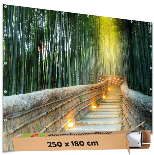 TRIOSK Sichtschutz Garten Deko Zaun Plane Blickdicht groß mit Zaunblende Motiv Bambus Lichterweg Bambuswald für Zaunelement Doppelstabmatten Stabmattenzaun Gartenzaun PVC 250x180 cm