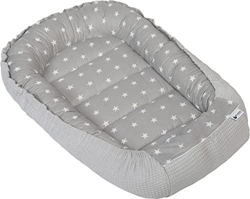 Medi Partners Babynest Nestchen für Neugeborene - 100x60x15 Babynestchen Baby zweiseitg Nest Bett 100% Baumwolle Waffel Kuschelnest tragbar (Sternen mit Grauen Waffel)