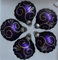 Matte dunkel-lilane Weihnachtskugeln aus Glas mit silbernen Glitzerapplikationen - Durchmesser 6 cm 5er Set