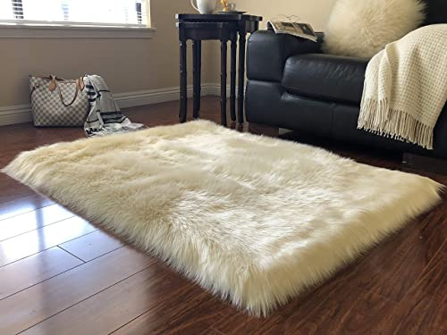 LAMBZY Faux Sheepskin Super Soft Hypoallergenic Rectangular Area Rug Plush Fur, Luxury Shaggy Silky Plush Carpet for Bedrooms Rugs Living Room Kids Rooms Sofa Floor Rugs (2'x3',60x90 cm, Cream)