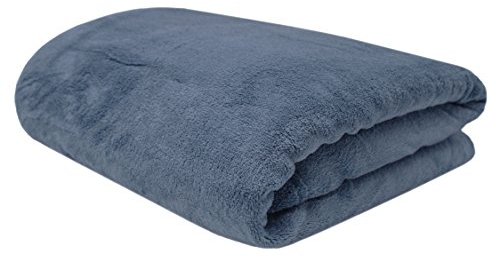 ZOLLNER Kuscheldecke flauschig XXL in 220x240 cm - super kuschelige und warme Sofadecke - waschbar bis 95°C - atmungsaktive Mikrofaser in blau - Hotelwäschequalität - Oeko Tex® Zertifiziert