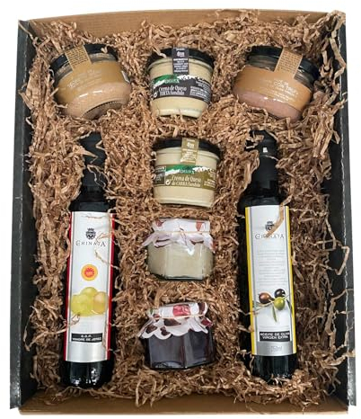 Cesta regalo gourmet con aceite oliva virgen extra, vinagre D.O. Jerez y patés de La Chinata, mermelada natural artesana cereza con cacao y de coco, cremas de queso de la Serena y queso de cabra