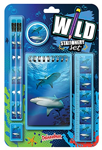 Deluxebase Wild Stationery Set - Hai niedlichen Stationären Schulsets für Jungen enthalten 2 Bleistifte, Radiergummi, Spitzer, Lineal und Notizbuch
