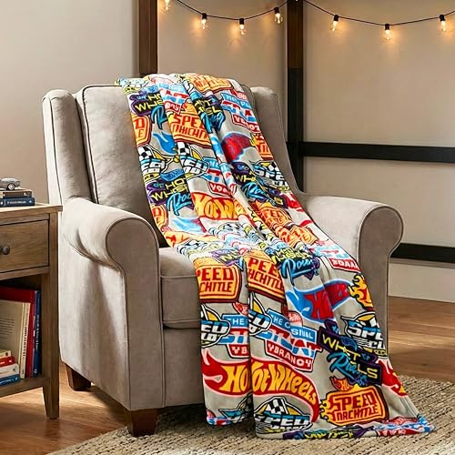 Franco Hot Wheels Kinder-Bettwäsche, superweiche Plüsch-Überwurfdecke, 116,8 x 152,4 cm, offizielles Lizenzprodukt
