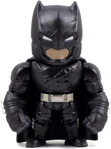 Jada Toys DC Armored Batman Figur (10 cm) - Superhelden-Actionfigur aus Batman v Superman mit Maske und Rüstung, Sammelfigur aus Metall für Fans und Kinder ab 8 Jahre