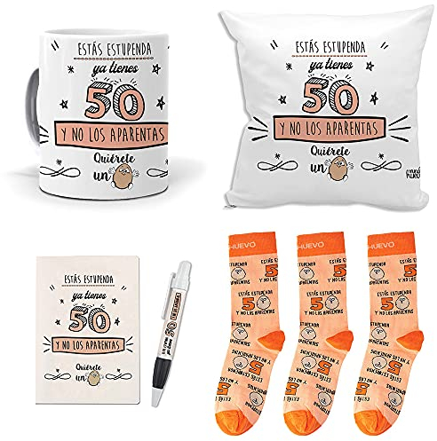 mundohuevo Mega Regalo Personalizado para 50 cumpleaños Mujer. Ya Tienes 50 y no los aparentas. Taza, cojin, libreta, boli y Trio de Calcetines