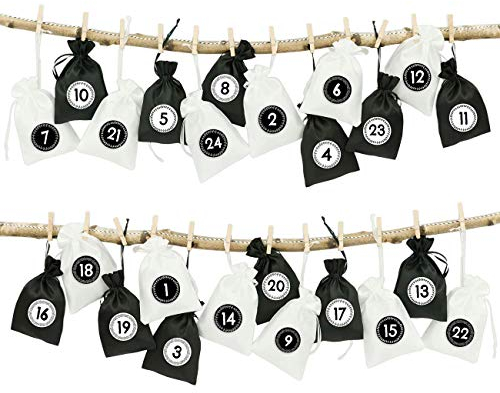 Papierdrachen 24 Adventskalender Stoffsäckchen zum Befüllen – mit Bäckergarn und Klammern – Stoffbeutel zum selber Dekorieren – Geschenksäckchen - Schwarz-weiße Eleganz Nr 12