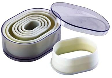 7 Découpoirs ovales lisses assortis